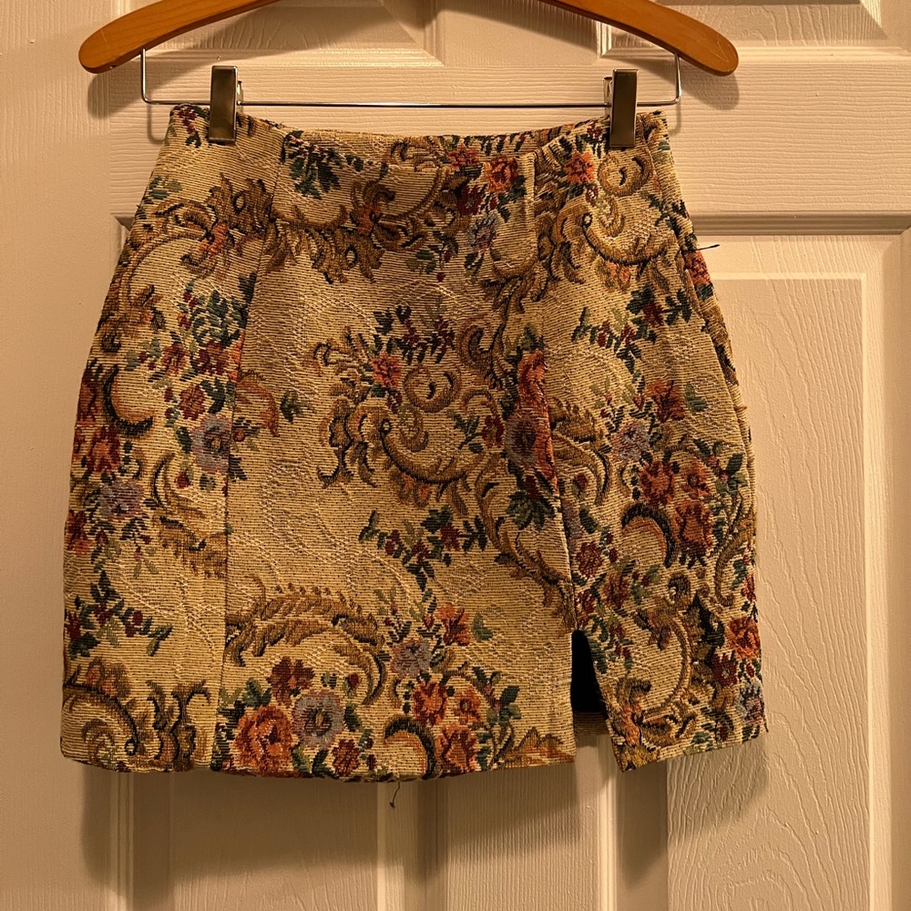 Mini skirt.